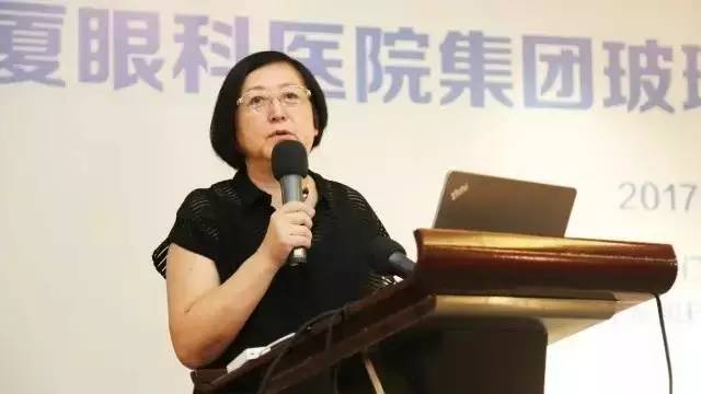 为提*8868体育官方网站(官方)登录入口集团玻璃体视网膜手术技术水平、促进玻璃体视网膜微创手术技术，以及玻切设备使用技术的提*，黎晓新院长开讲