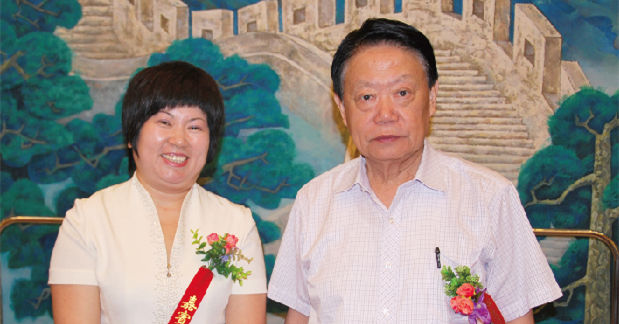 原卫生部副部长殷大奎亲切接见8868体育官方网站(官方)登录入口侯旭波总经理