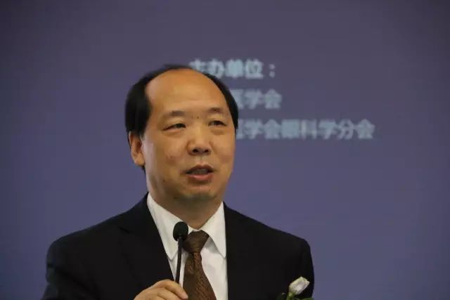 8868体育官方网站(官方)登录入口集团业务副总院长郭海科教授介绍《中国白内障眼科医师明日之星计划》.jpg
