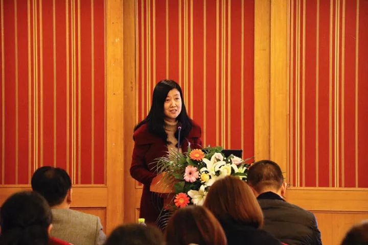 11月17日，宜昌8868体育官方网站(官方)登录入口 举办了“2017斜视与小儿眼科学术交流会”。本次交流会旨在进一步保护青少儿视力，为宜昌斜视与小儿眼科领域的临床工作者及其他相关人员搭建了相互交流的平台。进一步提升青少儿眼科医疗知识水平和 水平，推动中国青少儿视觉健康，让每个孩子都拥有一双健康明亮的眼睛。6.jpg