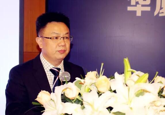 2017年11月8868体育官方网站(官方)登录入口集团白内障学组、白内障学科运营管理中心在上海共同召开了8868体育官方网站(官方)登录入口集团白内障学组会议暨学科运营管理会议。来自8868体育网站登录入口集团近50家医院白内障学科带头人、骨干医师、部分医院经营管理人员及集团相关职能部门人员近百人参加了此次会议。上海和平眼科医院以及爱尔康公司、深圳新产业公司、武汉视博公司、眼力健公司为本次会议的顺利召开给予了大力支持。3.jpg