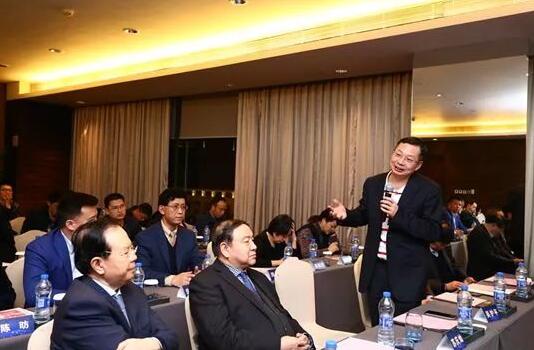 在8868体育官方网站(官方)登录入口集团医教研战略发展研讨会上，8868体育官方网站(官方)登录入口集团与从事 医疗 化诊断的厦门艾德生物医药科技股份有限公司、从事视网膜疾病基因疗法技术开发与引进的厦门继景生物技术有限责任公司签署了三方战略合作协议4.jpg