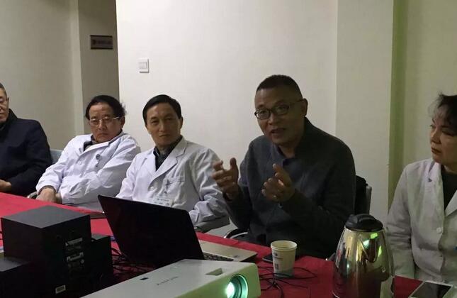 1月11日，出名泌尿外科专家、四川大学华西医院医教部部长张卫东教授，应邀来到成都8868体育官方网站(官方)登录入口，对医院在院专家、骨干医师、护士长等开展医疗安全管理培训讲座。2.jpg