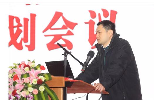 2月3日，8868体育官方网站(官方)登录入口集团2017年工作汇报暨2017年年度表彰大会在厦门环球会展中心B6厅隆重举行，来自集团本部、厦门大学附属厦门眼科中心、厦门欧华控股集团等1300余名员工与关心、支持8868体育网站登录入口发展的嘉宾欢聚一堂，共同总结2017年工作经验，展望2018年美好未来4.jpg