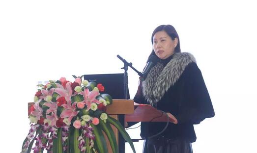 2月3日，8868体育官方网站(官方)登录入口集团2017年工作汇报暨2017年年度表彰大会在厦门环球会展中心B6厅隆重举行，来自集团本部、厦门大学附属厦门眼科中心、厦门欧华控股集团等1300余名员工与关心、支持8868体育网站登录入口发展的嘉宾欢聚一堂，共同总结2017年工作经验，展望2018年美好未来8.jpg