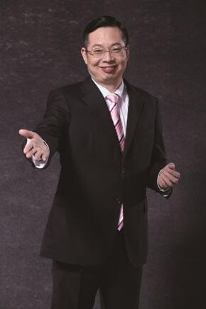 厦门眼科中心近年来取得的成就令业界瞩目：拥有863课题、973课题、国家十一五科技支撑计划、国家自然科学基金、国家杰出青年基金、博士后科学基金、外国专家引智项目及省市课题近百项，共有153项科研获奖，发表文章600余篇，其中发表SCI文章78篇，在中国医学科学院发布的“2014年度中国医院科技影响力排行榜—科学排行”排名全国前*.jpg