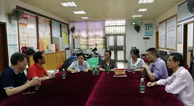 5月10日，佛山8868体育官方网站(官方)登录入口 一书记吴建勇同志会同医院王云华总经理深入佛山禅城区张槎村(居)社区沟通联系，推动党支部联动《义诊活动》工作，把党建工作与服务群众工作相融合，彰显党员先锋模范作用。1.png