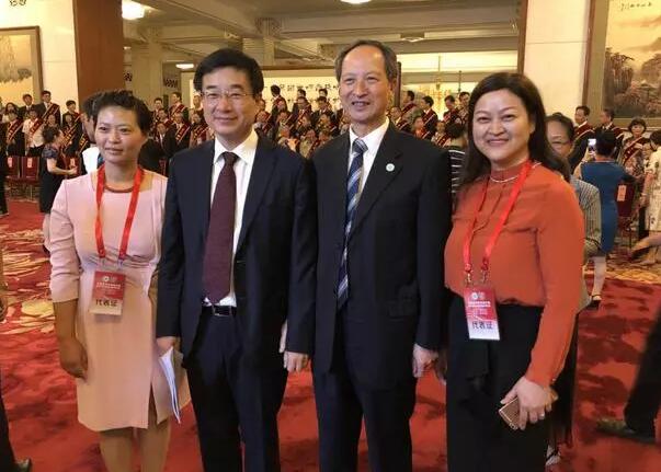 8868体育官方网站(官方)登录入口集团潘美华医生作为福建省医师代表受邀赴京参加首届“中国医师节”庆祝大会3.jpg