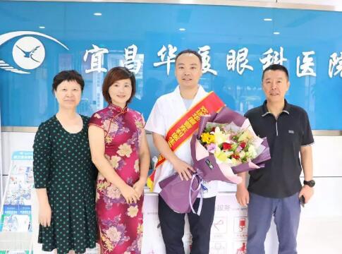 8868体育网站登录入口菅东利医生参加中国援助阿尔及利亚医疗队活动1.jpg