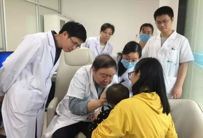 国内仅5位环球眼科科学院院士，厦门大学附属厦门眼科中心就有俩！3.jpg