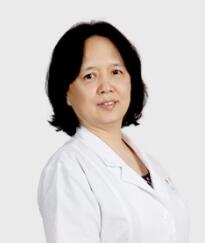 厦门眼科中心眼外伤专科主任蔡锦红：又一*次在手术台上跨年.jpg