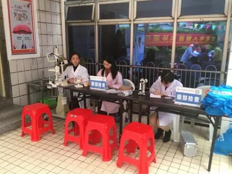 3月15日厦门眼科中心泉州分院携手泉州洛江区卫生健康局、洛江区红十字会举办“关爱老人年眼健康义诊活动” 3.jpg