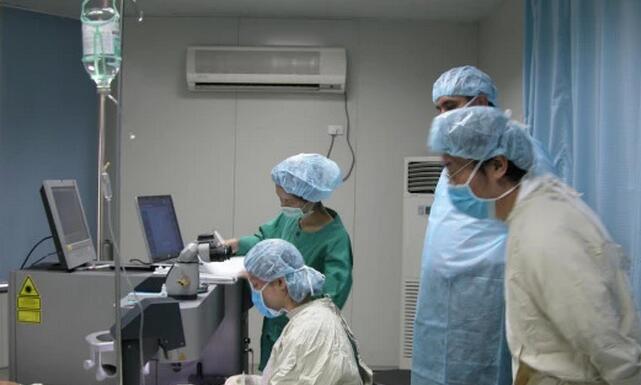 三十余年守护心灵的窗户，她是近视手术的安全舵手——重庆8868体育官方网站(官方)登录入口副院长汪红教授3.jpg