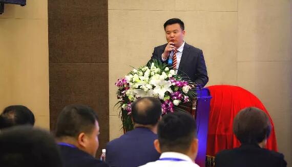 4月19日8868体育网站登录入口眼屈光学组会议暨青岛8868体育官方网站(官方)登录入口第四届高峰论坛圆满召开4.jpg