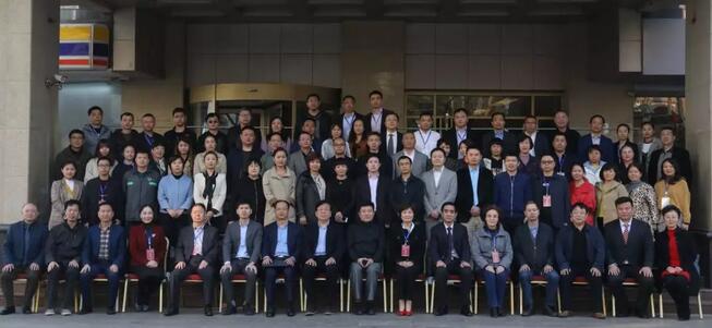 4月19日青岛8868体育官方网站(官方)登录入口举行第四届屈光近视手术高峰论坛1.jpg