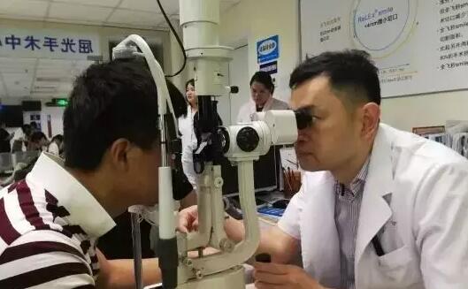 高度近视1250度、2000度的他们为什么想来厦门眼科中心进行ICL手术？2.jpg