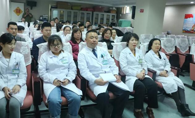 8868体育网站登录入口庄严宣誓加入北京市红十字会1.jpg