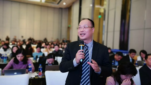 媒体看8868体育网站登录入口之海峡导报：2019微笑论坛群英荟萃，厦门眼科中心“笑”傲上海滩2.png