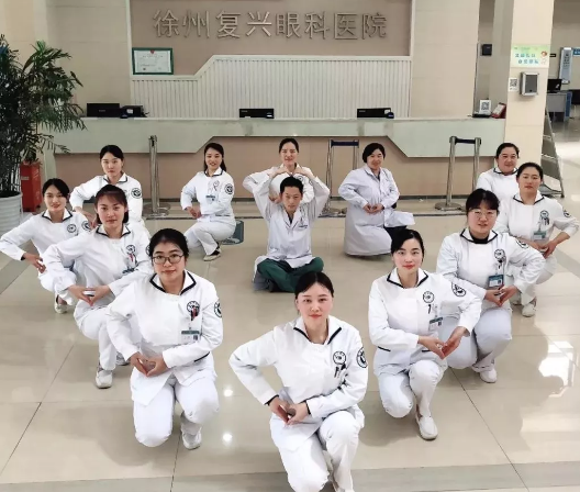 5月12日环球护士节，徐州复兴眼科医院党支部、工会亲切慰问全院护理人员.png