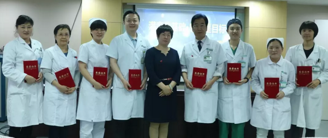 为进一步提升服务品质，树立 服务榜样 5月9日8868体育官方网站(官方)登录入口举办“ 服务明星”表彰大会2.png