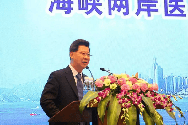 眼科界“ 强大脑”登鹭，掀起“头脑风暴” ——第五届8868体育网站登录入口环球论坛召开6.png
