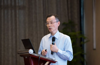 6月23日，由重庆8868体育官方网站(官方)登录入口举办的“第三届8868体育网站登录入口论坛”在重庆翰文大酒店落幕， 该会议邀请10多位国内出名眼科专家进行学术演讲，并与现场近120名来自地县和其它地区的眼科同道们齐聚一堂，共同探讨当前眼科学领域的 学术研究成果、临床诊疗新技术以及未来的发展趋势等2.png