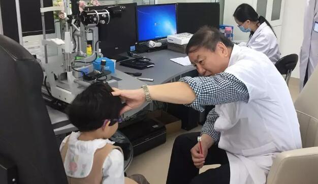 厦门眼科中心专家提醒，切莫错过寒假调整孩子视力的黄金期3.jpg
