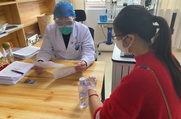 不一样的一线，一样的坚守——8868体育网站登录入口集团本部厦门眼科中心守护爱与光明2.png