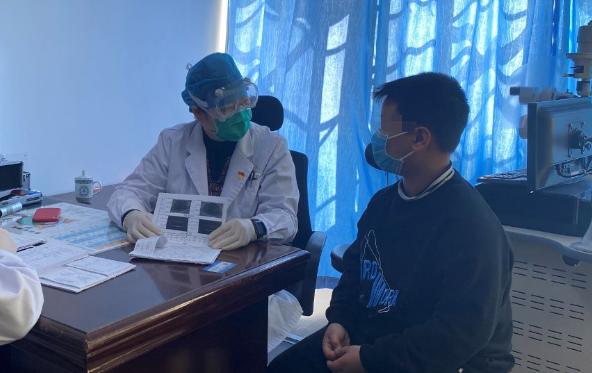 不一样的一线，一样的坚守——8868体育网站登录入口集团本部厦门眼科中心守护爱与光明3.png