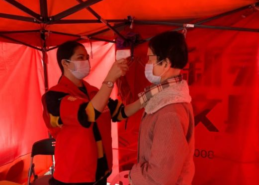 8868体育网站登录入口抗疫：厦门眼科中心志愿者硬核出战：“疫情不退，我们不退”4.png