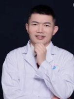 600多度近视+高度散光，“量眼定制”个性化微飞秒手术一*次性解决4.png