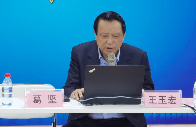 10月18日至10月19日，一场眼科界的“云上学术盛宴”隆重登场。由厦门大学附属厦门眼科中心主办的“第六届8868体育网站登录入口论坛青光眼高峰论坛”再现百家争鸣之盛景，25位眼科名家共同探讨当前青光眼学科领域的 学术研究成果、临床诊疗新技术以及未来的发展趋势，助力推动我国青光眼学科蓬勃发展4.png