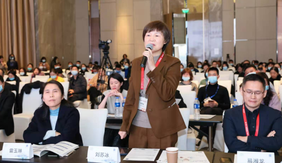 燃！2021开年眼科界首场饕餮盛会，8868体育网站登录入口屈光团队“秀”出学术新风采4.png