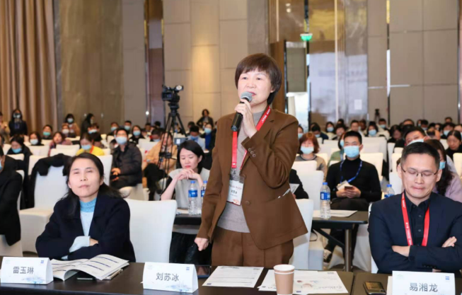 第十届“关爱近视·微笑论坛”，郑州8868体育网站登录入口视光眼科医院获多项荣誉3.png