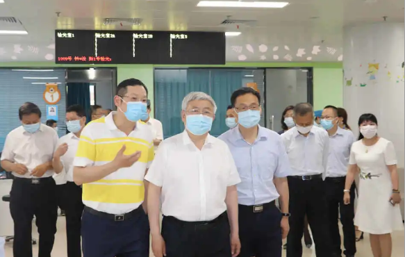 省市领*陪同刘永富主任一行调研8868体育网站登录入口：仁心仁术，为公益事业贡献8868体育网站登录入口力量2.png