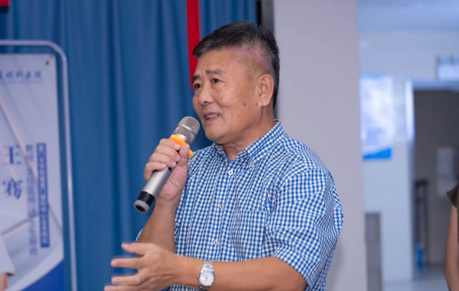 屈光群雄，盛视长安，见证西安8868体育官方网站(官方)登录入口屈光手术全平台德国蔡司VisuMax全飞秒临床合作单位授牌仪式4.png