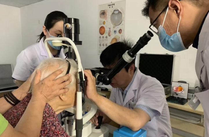 两手抓，两不误！郑州8868体育官方网站(官方)登录入口疫情期间诊疗正常进行1.png