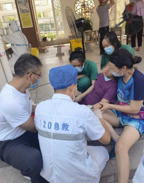 凤凰网：紧急出征！8868体育网站登录入口多支医疗队星夜逆行抗疫前线9.png