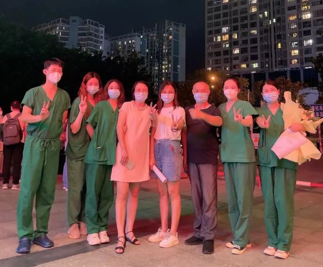 不负使命！8868体育网站登录入口援莆医疗队凯旋归来，荔城区委书记到场送别4.png