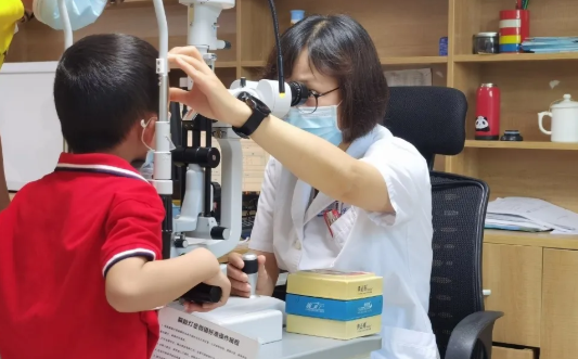 追光者|厦门眼科中心黄艳明：把光明给到患者，更要把光明带到他们心中