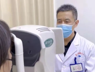 厦门眼科中心又引进了一位出名屈光近视手术医生：刘才远 教授3.png