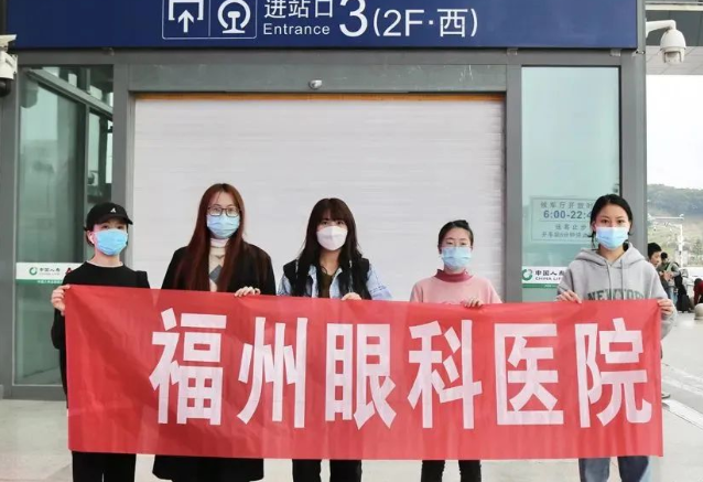 医者担当！8868体育网站登录入口今年来已支援核酸采样超100万人次2.png