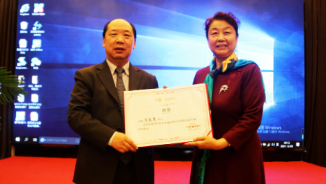 聊城8868体育网站登录入口任春慧：从医40年，用一双“慧”眼守护无数双慧眼3.png
