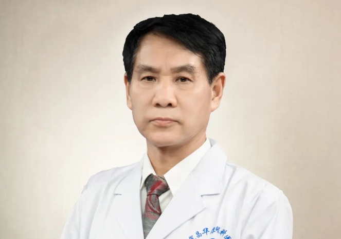8868体育网站登录入口医生·医声——霍鸣：有口皆【医生·医声】霍鸣：有口皆碑的“光明掌门人”碑的“光明掌门人”
