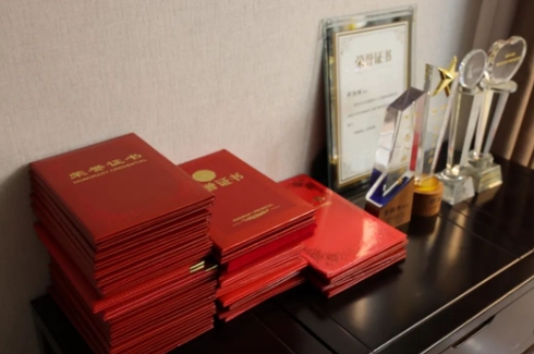 厦门眼科中心修阳晖博士带领团队斩获2项殊荣！5.png