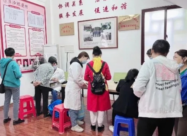 8868体育网站登录入口：聚焦“一老一小”，全力打造6月“8868体育网站登录入口爱眼月”8.png