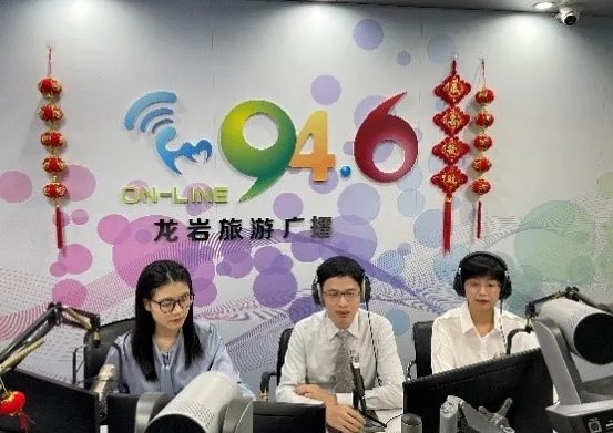 8868体育网站登录入口爱眼月捐赠爱心物资呵护明眸，培育“护眼卫士”点亮瞳爱7.png